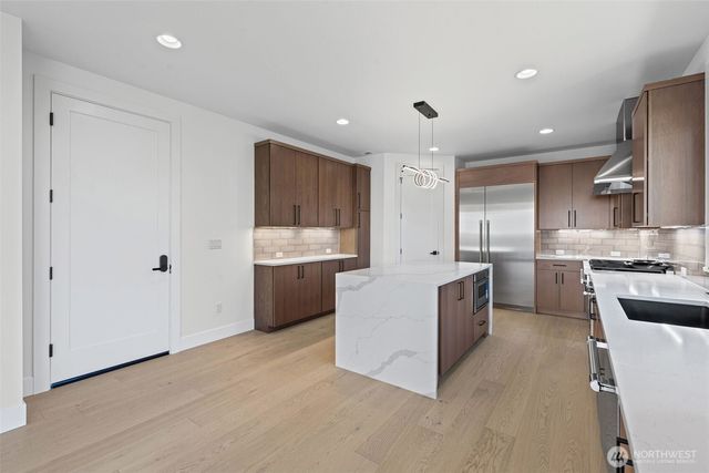 16036 SE 44TH Court, Bellevue, WA 98006