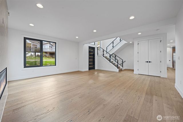 16036 SE 44TH Court, Bellevue, WA 98006