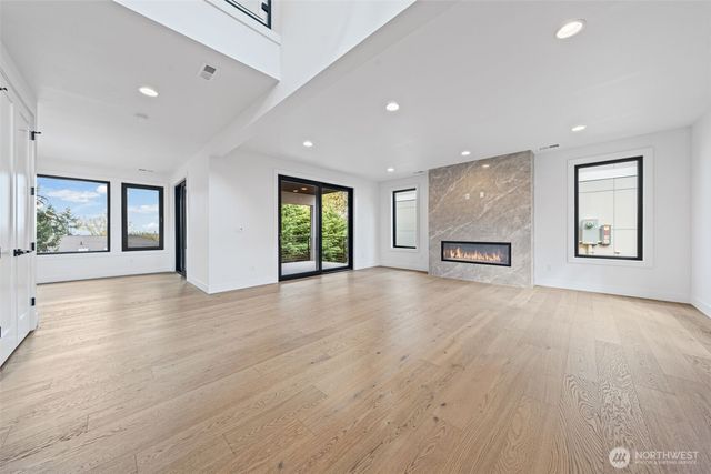 16036 SE 44TH Court, Bellevue, WA 98006