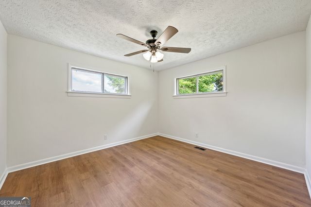 308 Fairview Road, Brooks, GA 30205