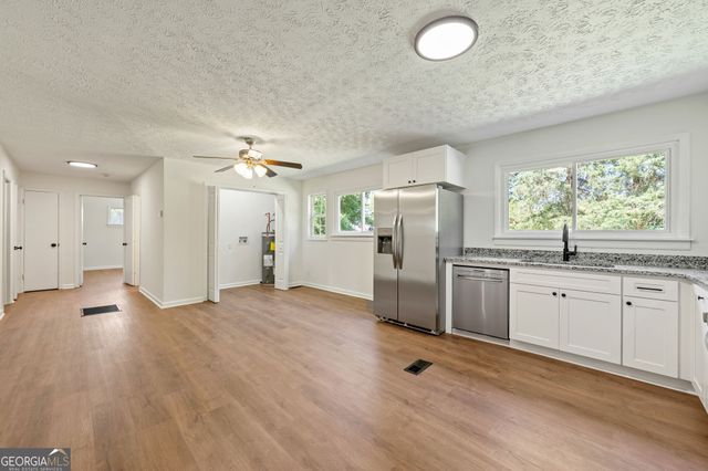 308 Fairview Road, Brooks, GA 30205