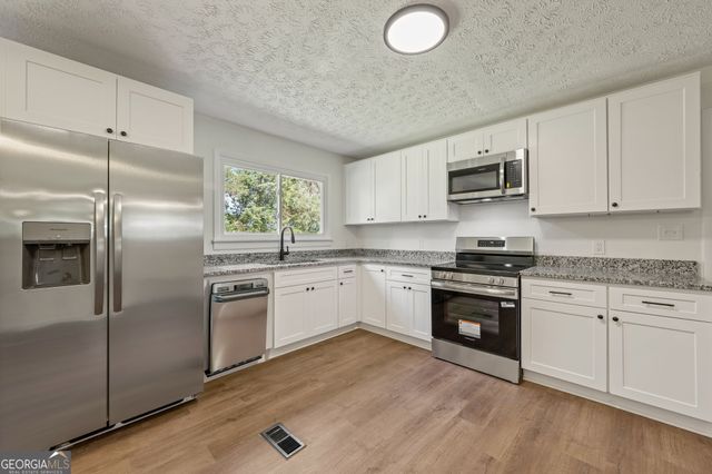 308 Fairview Road, Brooks, GA 30205