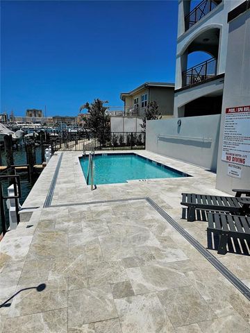211 DOLPHIN POINT 203, Clearwater, FL 33767