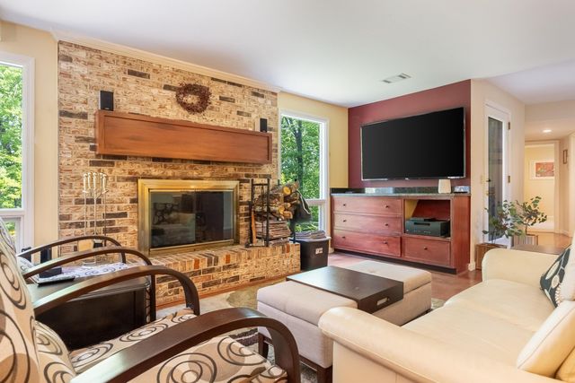 1801 Colonial Shores Drive, Hixson, TN 37343