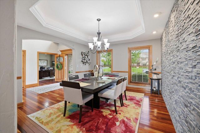 N57W34997 Pondview LANE, Oconomowoc, WI 53066