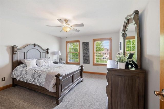N57W34997 Pondview LANE, Oconomowoc, WI 53066
