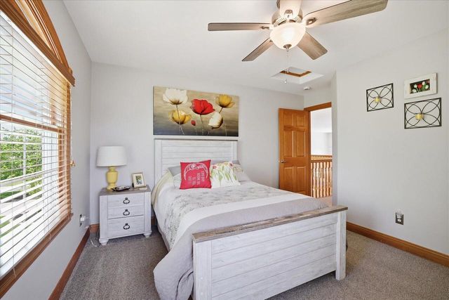 N57W34997 Pondview LANE, Oconomowoc, WI 53066