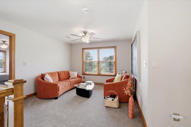N57W34997 Pondview LANE, Oconomowoc, WI 53066