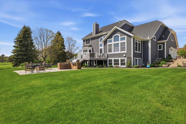 N57W34997 Pondview LANE, Oconomowoc, WI 53066