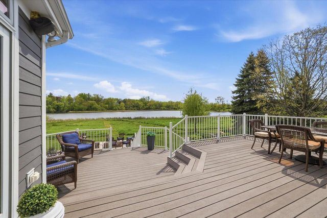 N57W34997 Pondview LANE, Oconomowoc, WI 53066