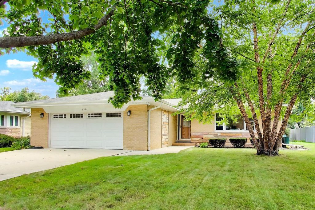 115 S Cedar Avenue, Wood Dale, IL 60191