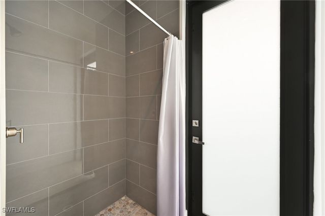 18355 Fairmont DR, Naples, FL 34114