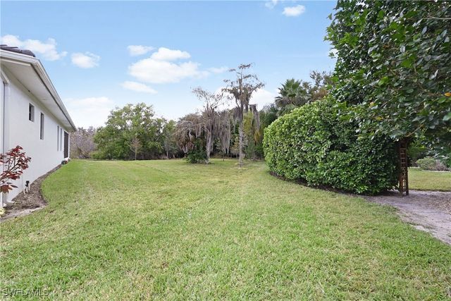 18355 Fairmont DR, Naples, FL 34114