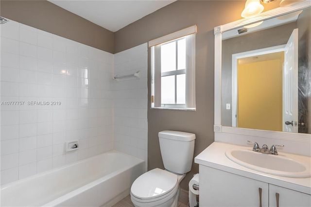 6222 Flores Del Mar, Margate, FL 33063