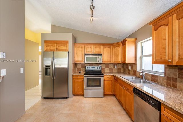 6222 Flores Del Mar, Margate, FL 33063