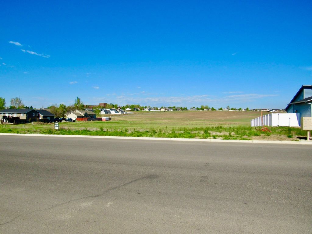 2030 Gleneagles Boulevard, Billings, MT 59105 photo 12