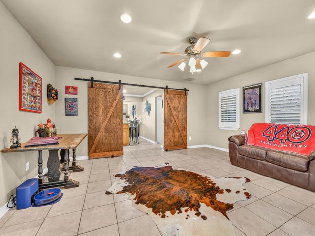 325 Huggins Drive, Springtown, TX 76082