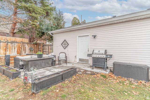 729 E CRESTVIEW DR, Tooele, UT 84074