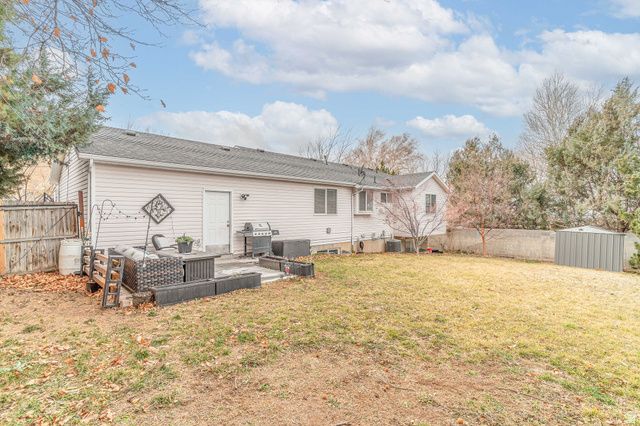 729 E CRESTVIEW DR, Tooele, UT 84074