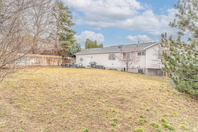 729 E CRESTVIEW DR, Tooele, UT 84074