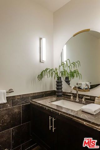8420 W Sunset Boulevard 607, West Hollywood, CA 90069