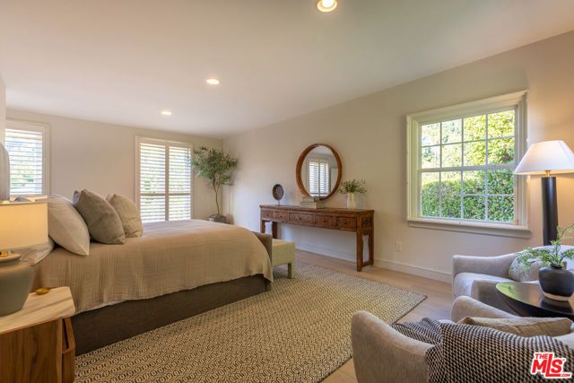 1344 Belfast Drive, Los Angeles, CA 90069