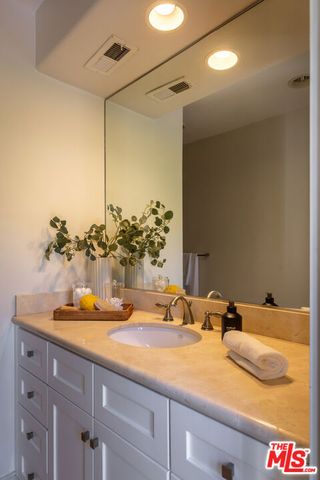 1344 Belfast Drive, Los Angeles, CA 90069