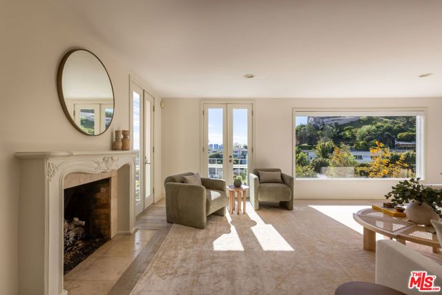 1344 Belfast Drive, Los Angeles, CA 90069