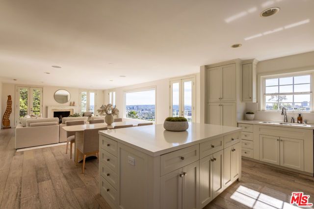 1344 Belfast Drive, Los Angeles, CA 90069