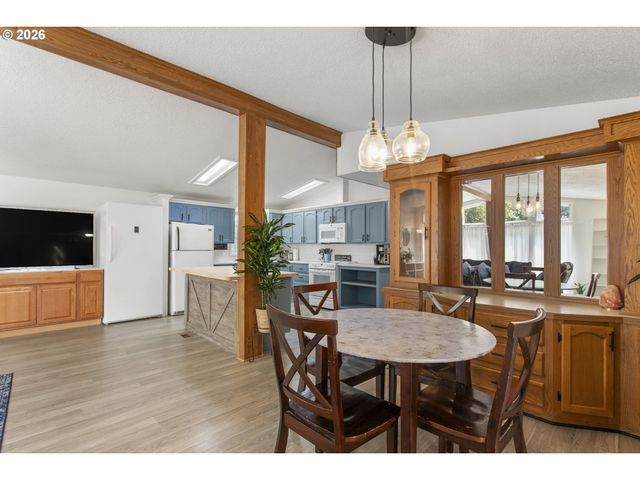 700 Ne 183RD Ave 12, Portland, OR 97230