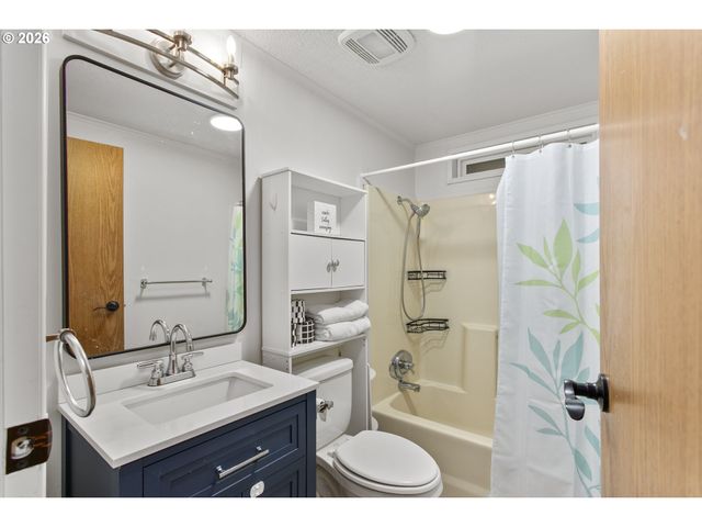 700 Ne 183RD Ave 12, Portland, OR 97230