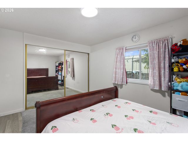 700 Ne 183RD Ave 12, Portland, OR 97230