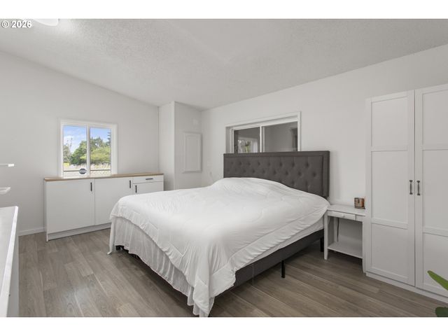 700 Ne 183RD Ave 12, Portland, OR 97230