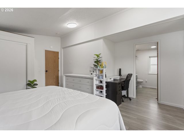 700 Ne 183RD Ave 12, Portland, OR 97230