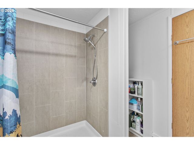 700 Ne 183RD Ave 12, Portland, OR 97230