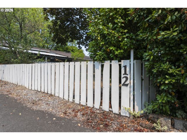 700 Ne 183RD Ave 12, Portland, OR 97230