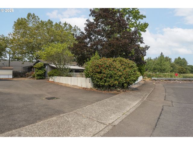 700 Ne 183RD Ave 12, Portland, OR 97230