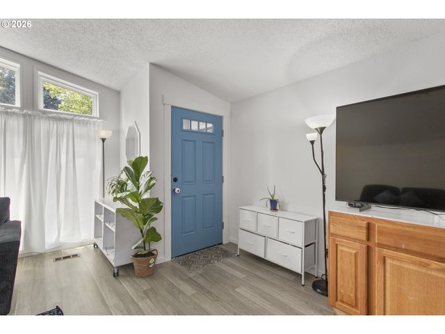 700 Ne 183RD Ave 12, Portland, OR 97230