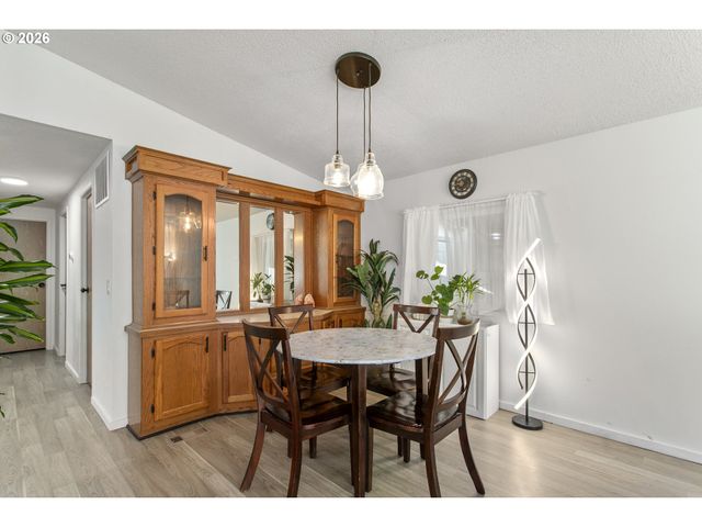 700 Ne 183RD Ave 12, Portland, OR 97230