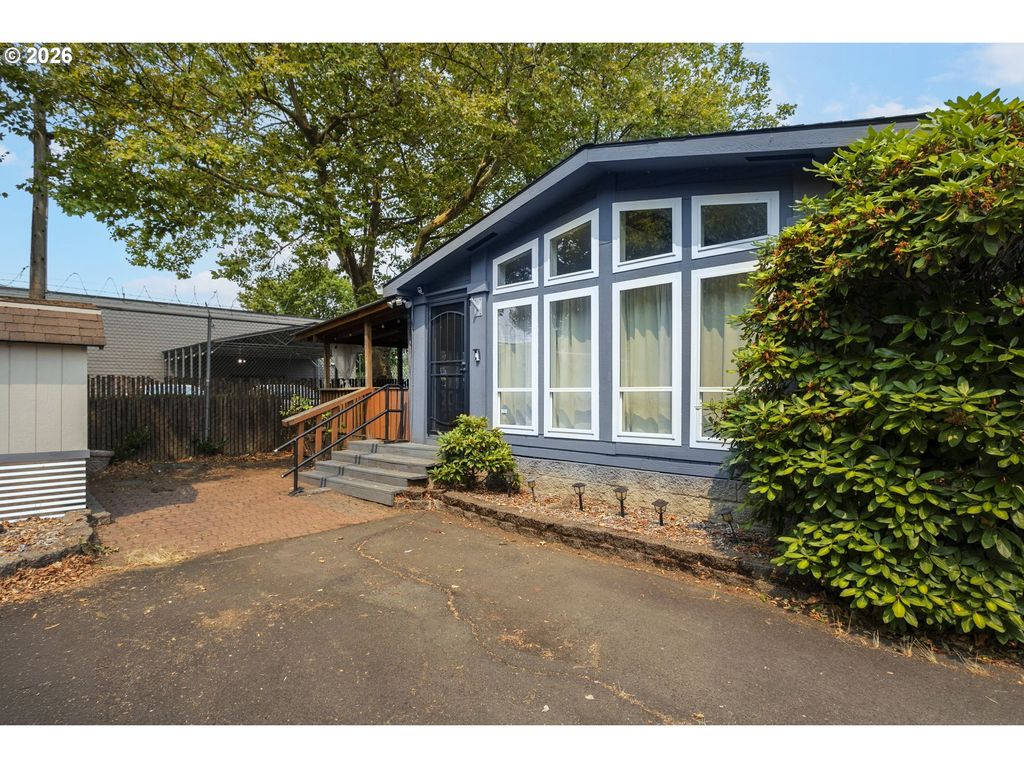 700 Ne 183RD Ave 12, Portland, OR 97230