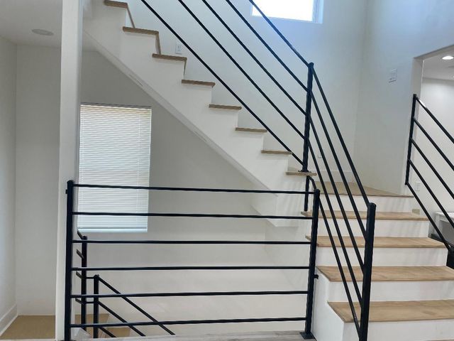 201 E 37th Street, Houston, TX 77018