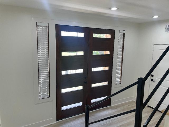 201 E 37th Street, Houston, TX 77018