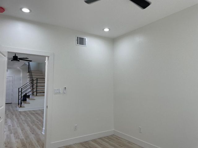 201 E 37th Street, Houston, TX 77018