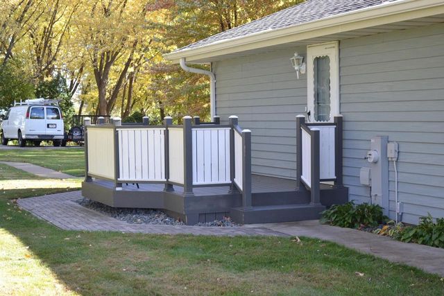 3856 KNAPP STREET, Oshkosh, WI 54902