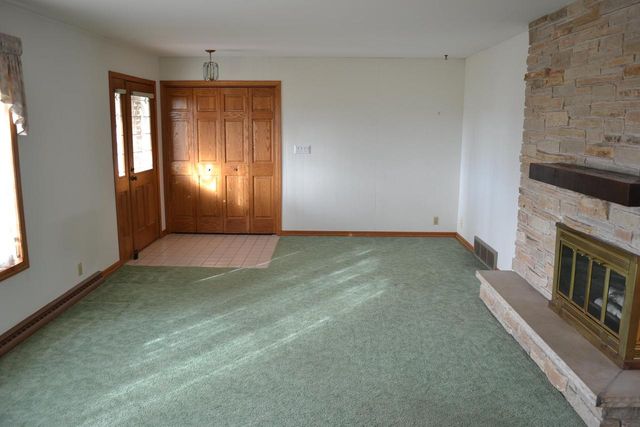 3856 KNAPP STREET, Oshkosh, WI 54902