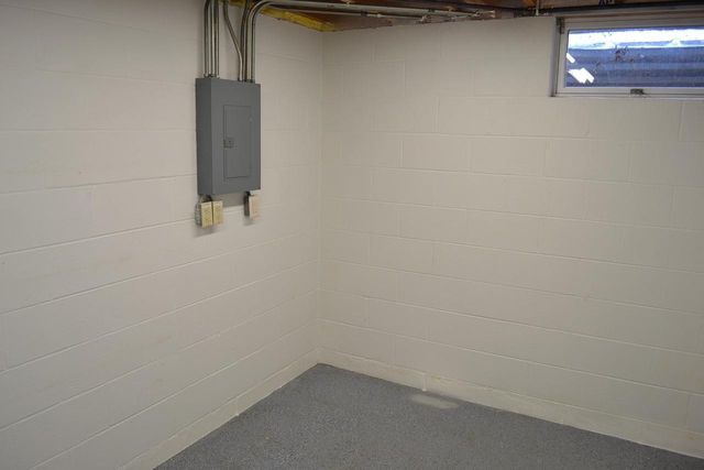 3856 KNAPP STREET, Oshkosh, WI 54902