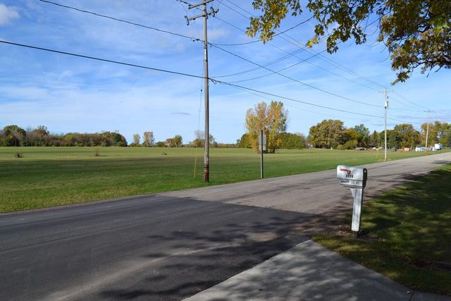 3856 KNAPP STREET, Oshkosh, WI 54902