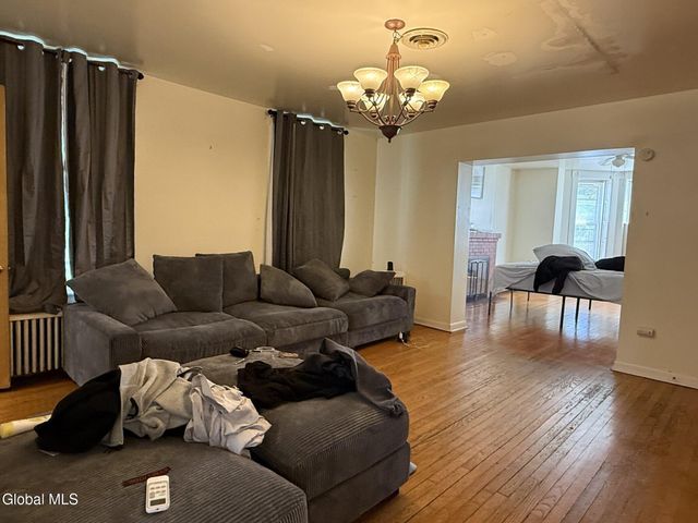 229 Green Street, Schenectady, NY 12305
