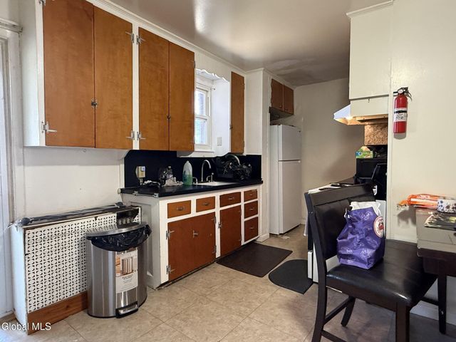 229 Green Street, Schenectady, NY 12305