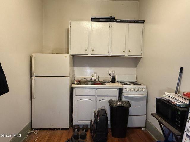 229 Green Street, Schenectady, NY 12305
